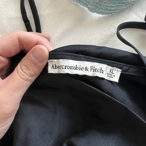 Abercrombie & Fitch Blouse Womens Black Satin Bodysuit Drape Cowl Neck XL - Picture 6 of 7